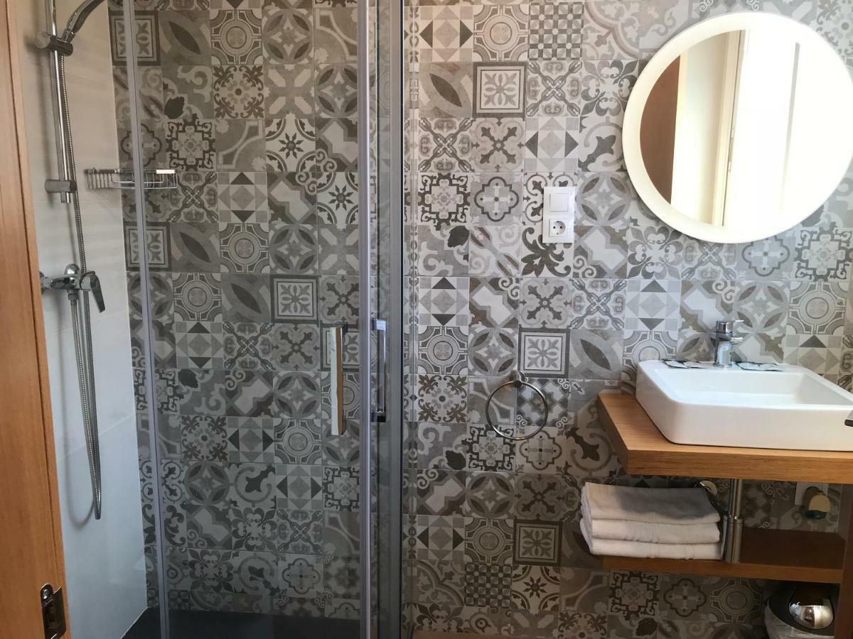 סאבאדל Hostal La Romanica מראה חיצוני תמונה